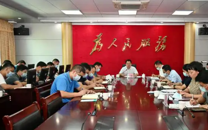 李小鵬：以“時時放心不下”的責(zé)任感抓緊抓細(xì)抓實(shí)各項(xiàng)工作